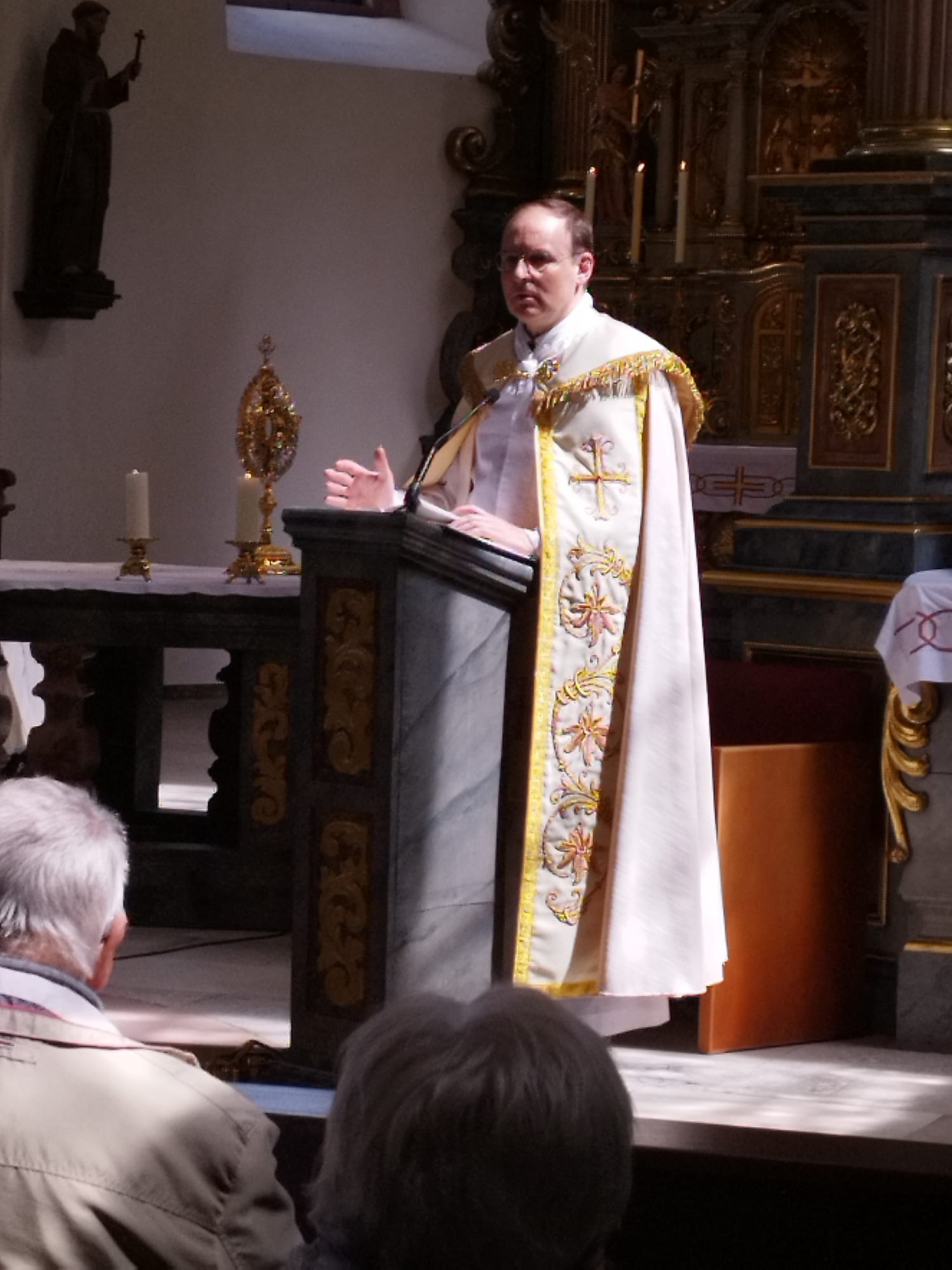 Maiandacht mit Weihbischof Paul Reder am 18. Mai -vergrößern Maiandacht mit Weihbischof Paul Reder am 18. Mai - vergrößern